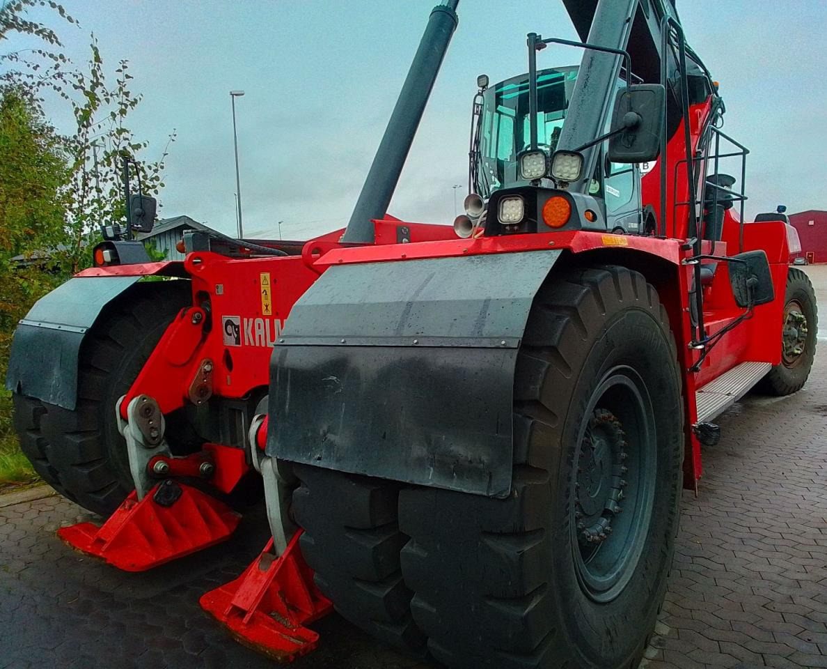 Kalmar DRG450-75C5XS - Ричстакер: фото 2 Kalmar DRG450-75C5XS - Ричстакер: фото 2