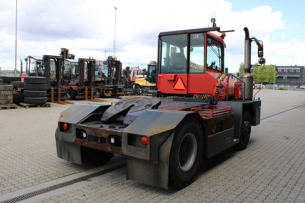 Kalmar TT618I - Терминальный тягач: фото 3 Kalmar TT618I - Терминальный тягач: фото 3