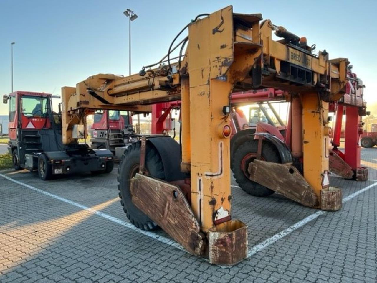 SISU 20-40” - Портовая техника: фото 3 SISU 20-40” - Портовая техника: фото 3