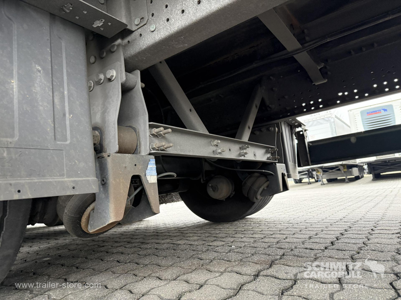 SCHMITZ Auflieger Curtainsider Mega - Тентованный полуприцеп: фото 2 SCHMITZ Auflieger Curtainsider Mega - Тентованный полуприцеп: фото 2