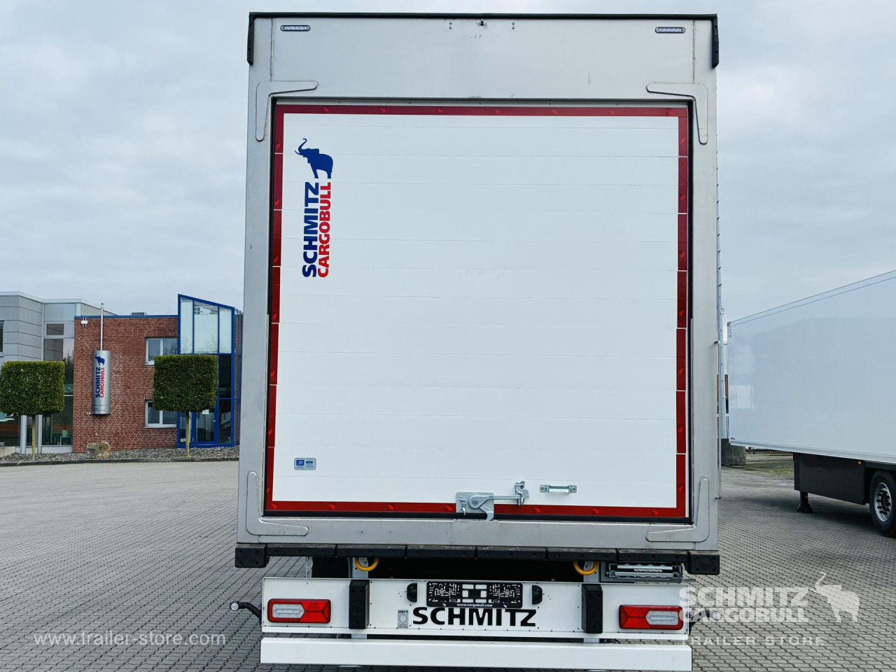 SCHMITZ Auflieger Tiefkühler Standard Double deck - Изотермический полуприцеп: фото 2 SCHMITZ Auflieger Tiefkühler Standard Double deck - Изотермический полуприцеп: фото 2