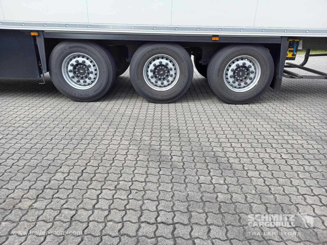 SCHMITZ Auflieger Tiefkühler Standard Double deck - Изотермический полуприцеп: фото 2 SCHMITZ Auflieger Tiefkühler Standard Double deck - Изотермический полуприцеп: фото 2
