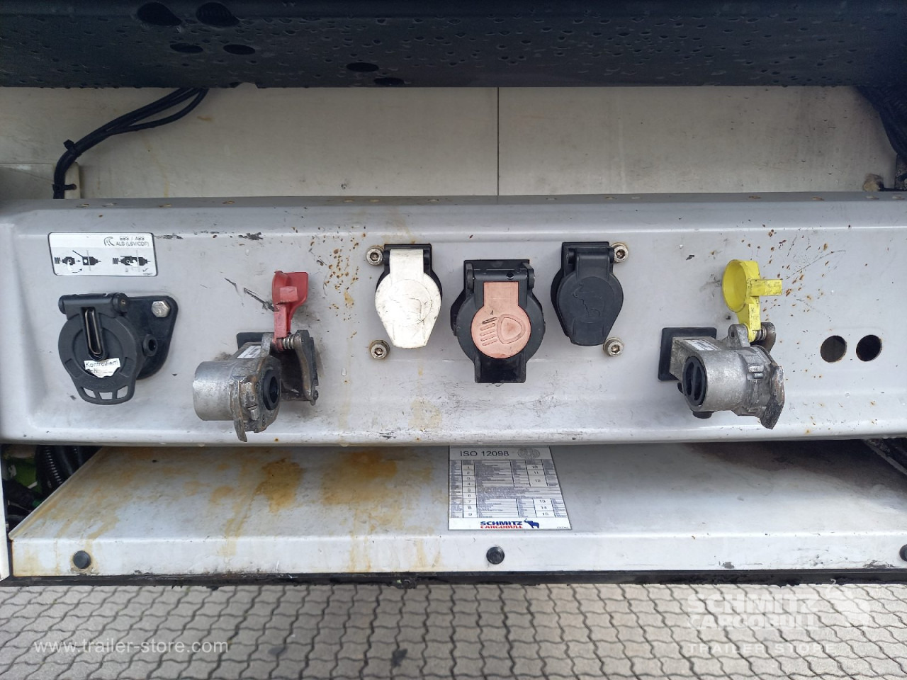 SCHMITZ Auflieger Tiefkühler Standard Double deck - Изотермический полуприцеп: фото 4 SCHMITZ Auflieger Tiefkühler Standard Double deck - Изотермический полуприцеп: фото 4