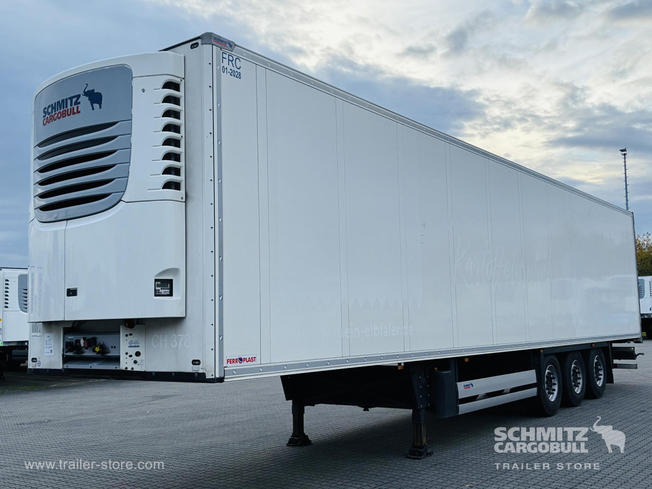 SCHMITZ Auflieger Tiefkühler Standard Double deck - Изотермический полуприцеп: фото 2 SCHMITZ Auflieger Tiefkühler Standard Double deck - Изотермический полуприцеп: фото 2