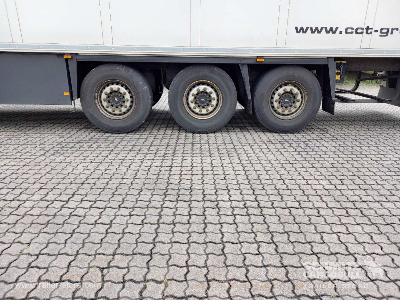 SCHMITZ Auflieger Tiefkühler Standard Double deck - Изотермический полуприцеп: фото 2 SCHMITZ Auflieger Tiefkühler Standard Double deck - Изотермический полуприцеп: фото 2