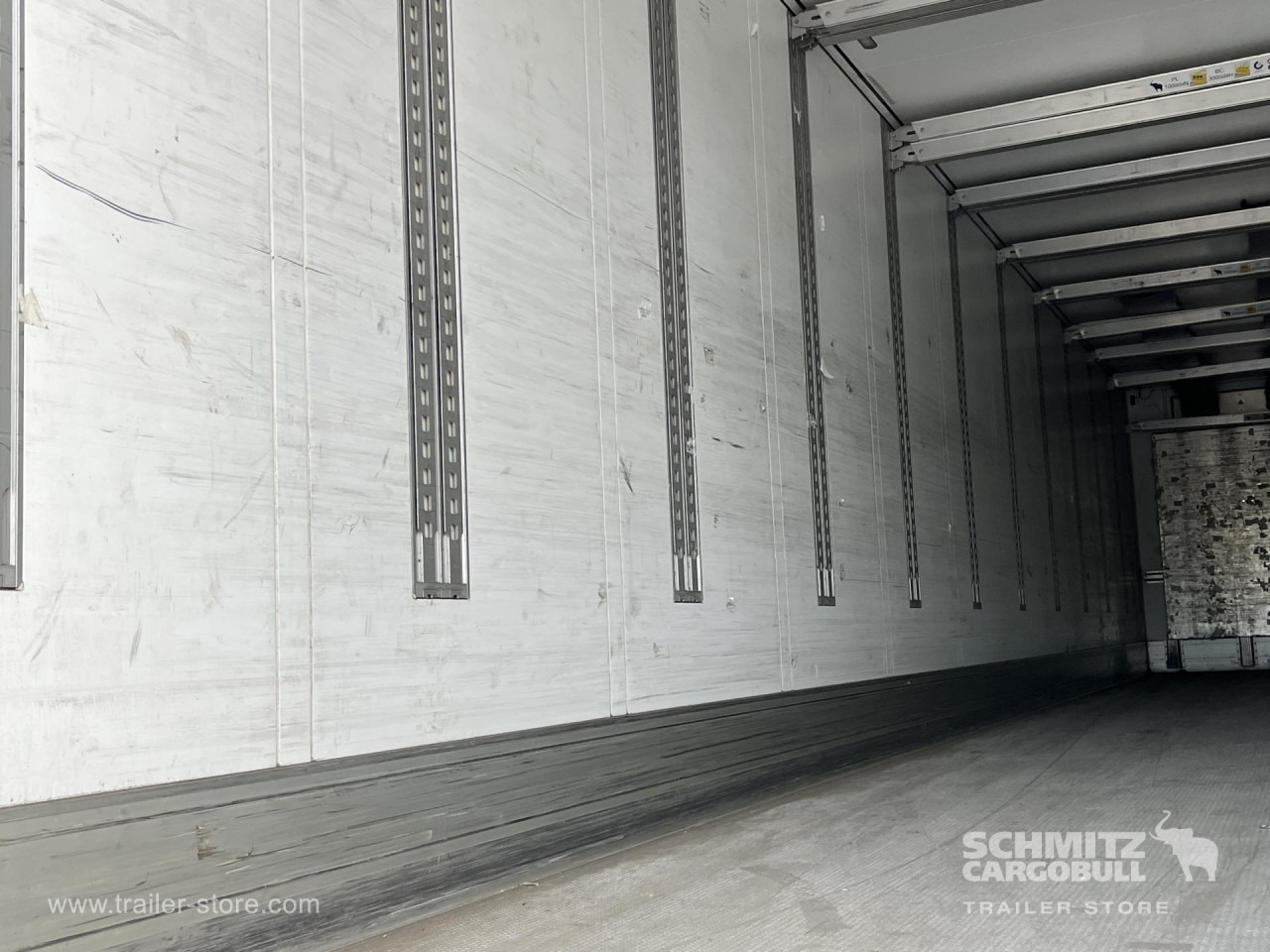 SCHMITZ Auflieger Tiefkühler Standard Double deck - Изотермический полуприцеп: фото 2 SCHMITZ Auflieger Tiefkühler Standard Double deck - Изотермический полуприцеп: фото 2