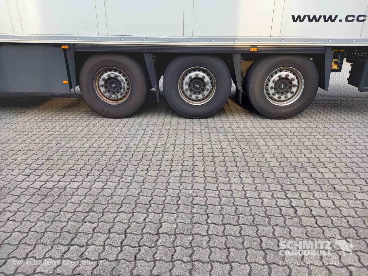 SCHMITZ Auflieger Tiefkühler Standard Double deck - Изотермический полуприцеп: фото 2 SCHMITZ Auflieger Tiefkühler Standard Double deck - Изотермический полуприцеп: фото 2
