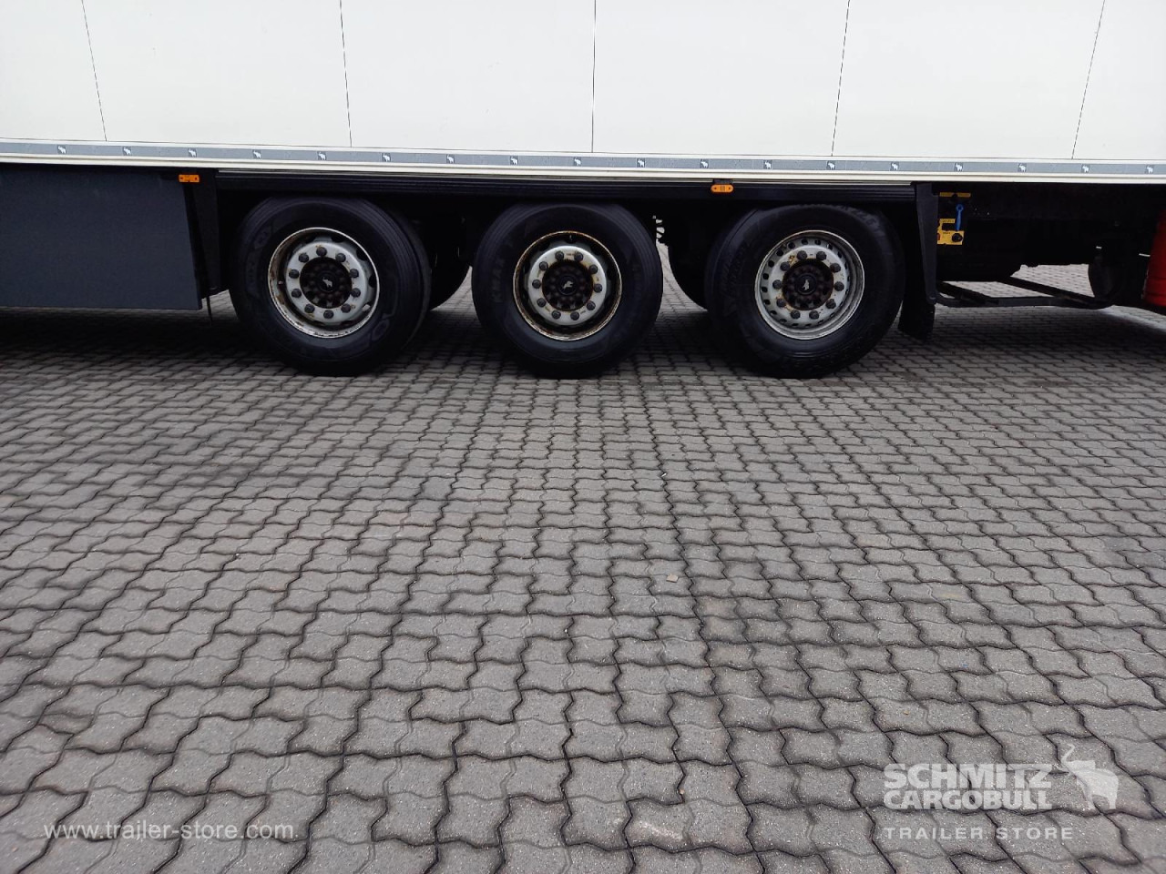 SCHMITZ Auflieger Tiefkühler Standard Double deck - Изотермический полуприцеп: фото 2 SCHMITZ Auflieger Tiefkühler Standard Double deck - Изотермический полуприцеп: фото 2