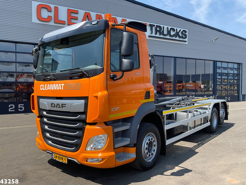 DAF FAN CF 430 VDL 21 Ton haakarmsysteem - Крюковой мультилифт: фото 2 DAF FAN CF 430 VDL 21 Ton haakarmsysteem - Крюковой мультилифт: фото 2