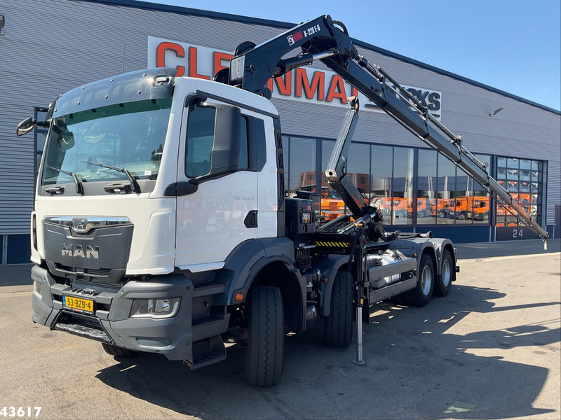 MAN TGS 32.470 8x4 Euro 6 Hiab 22 Tonmeter laadkraan Just 68.765 Km! - Автоманипулятор: фото 1 MAN TGS 32.470 8x4 Euro 6 Hiab 22 Tonmeter laadkraan Just 68.765 Km! - Автоманипулятор: фото 1