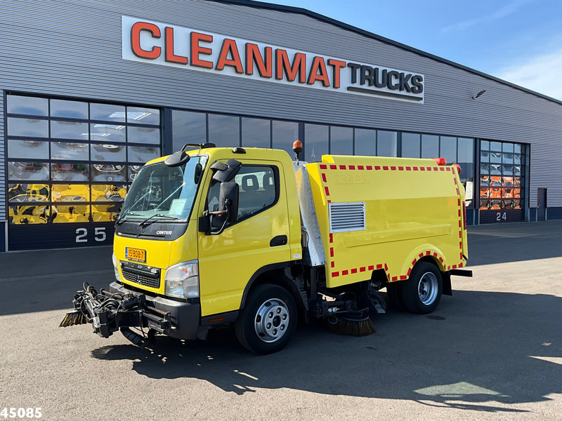 Mitsubishi Canter 7C15 Brock sweeper Just 94.095 km! - Подметально-уборочная машина: фото 3 Mitsubishi Canter 7C15 Brock sweeper Just 94.095 km! - Подметально-уборочная машина: фото 3