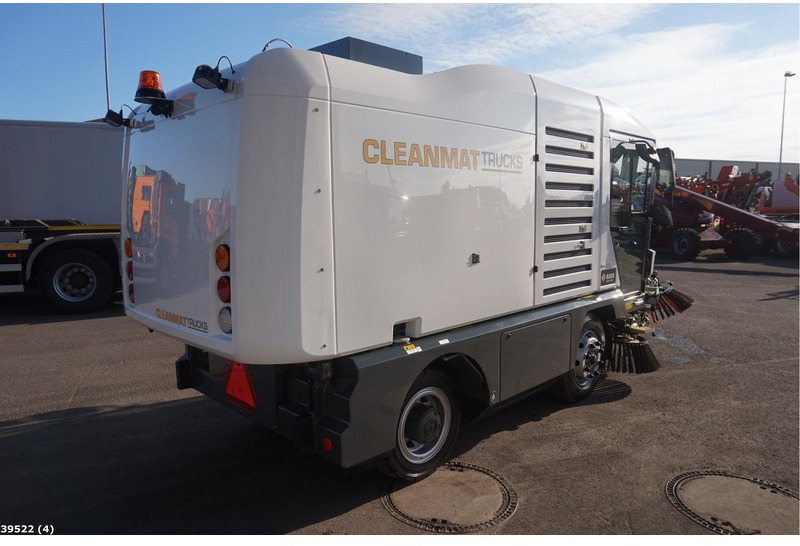 Ravo 540 CD with 3-rd brush - Подметально-уборочная машина: фото 3 Ravo 540 CD with 3-rd brush - Подметально-уборочная машина: фото 3