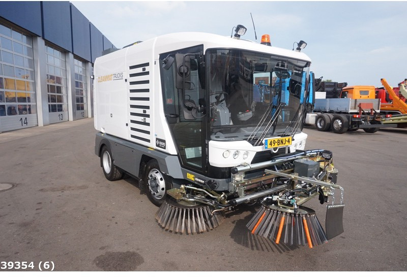 Ravo 560 STH met 3-de borstel - Подметально-уборочная машина: фото 4 Ravo 560 STH met 3-de borstel - Подметально-уборочная машина: фото 4