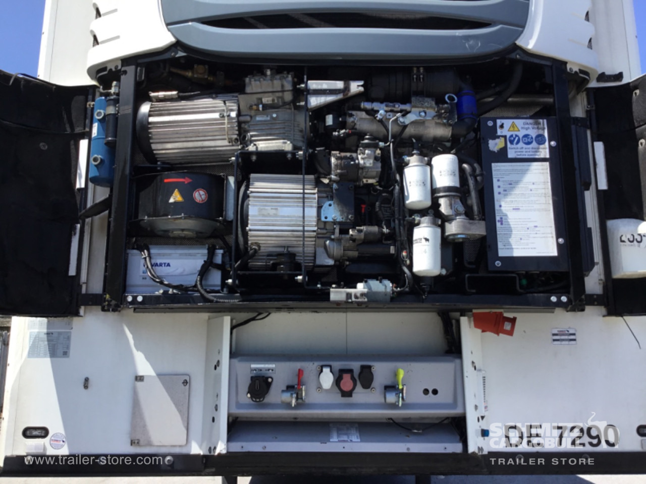 SCHMITZ Reefer Meat hanging system - Изотермический полуприцеп: фото 2 SCHMITZ Reefer Meat hanging system - Изотермический полуприцеп: фото 2