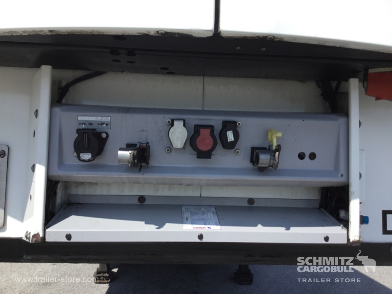 SCHMITZ Reefer Meat hanging system - Изотермический полуприцеп: фото 4 SCHMITZ Reefer Meat hanging system - Изотермический полуприцеп: фото 4