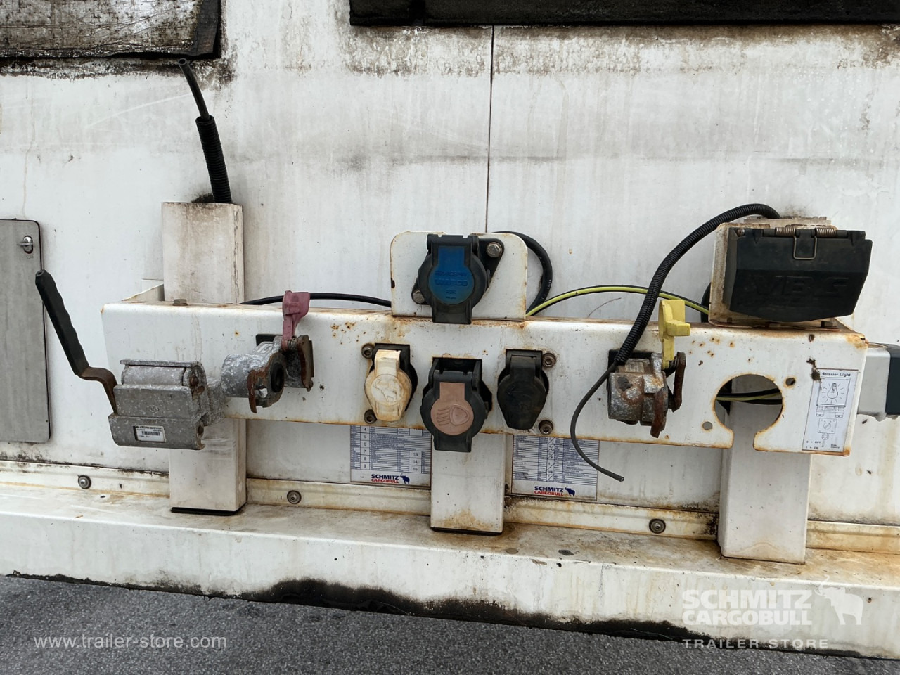 SCHMITZ Reefer Multitemp Double deck - Изотермический полуприцеп: фото 4 SCHMITZ Reefer Multitemp Double deck - Изотермический полуприцеп: фото 4