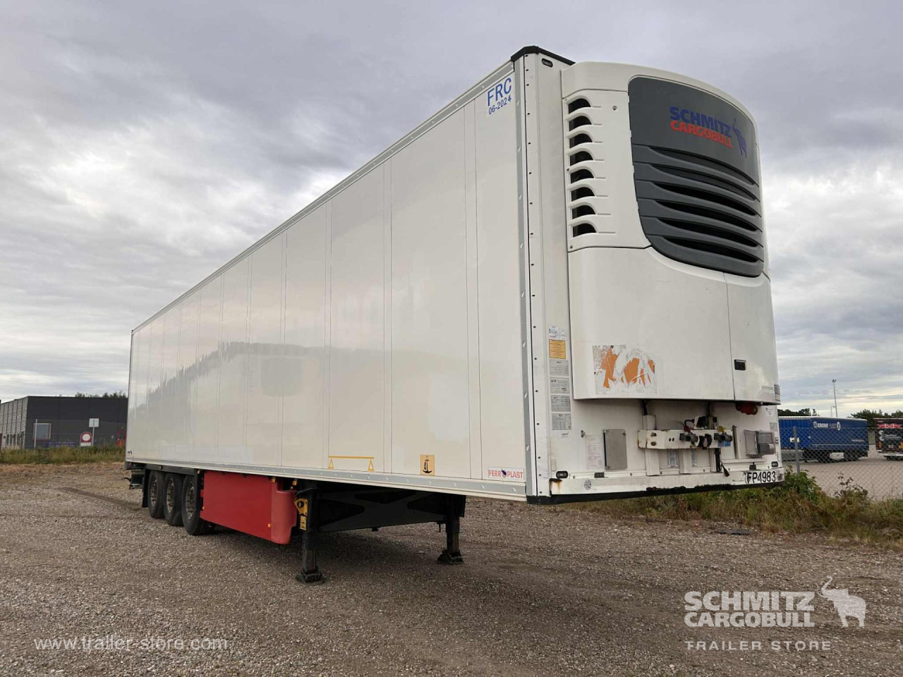 SCHMITZ Reefer Standard Double deck - Изотермический полуприцеп: фото 1 SCHMITZ Reefer Standard Double deck - Изотермический полуприцеп: фото 1