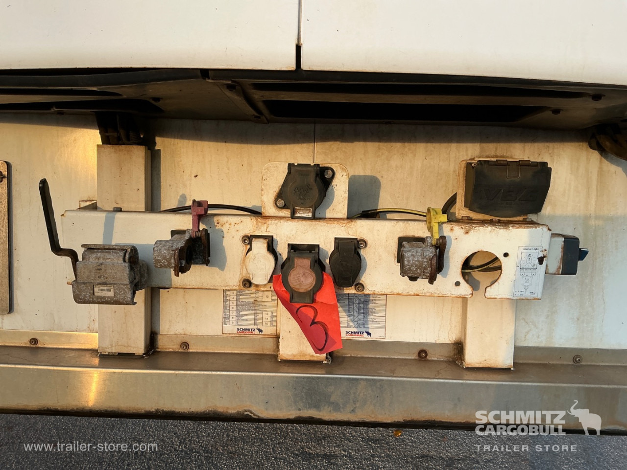 SCHMITZ Reefer Standard Double deck - Изотермический полуприцеп: фото 4 SCHMITZ Reefer Standard Double deck - Изотермический полуприцеп: фото 4