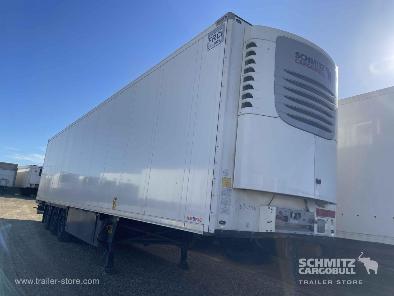 SCHMITZ Semiremolque Frigo Standard - Изотермический полуприцеп: фото 1 SCHMITZ Semiremolque Frigo Standard - Изотермический полуприцеп: фото 1
