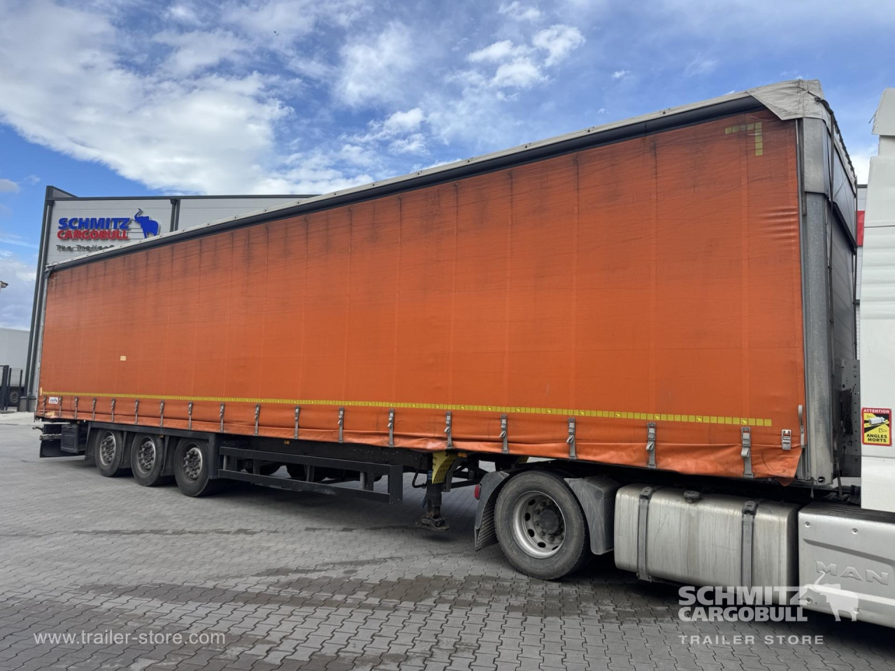 SCHMITZ Curtainsider Mega - Тентованный полуприцеп: фото 1 SCHMITZ Curtainsider Mega - Тентованный полуприцеп: фото 1