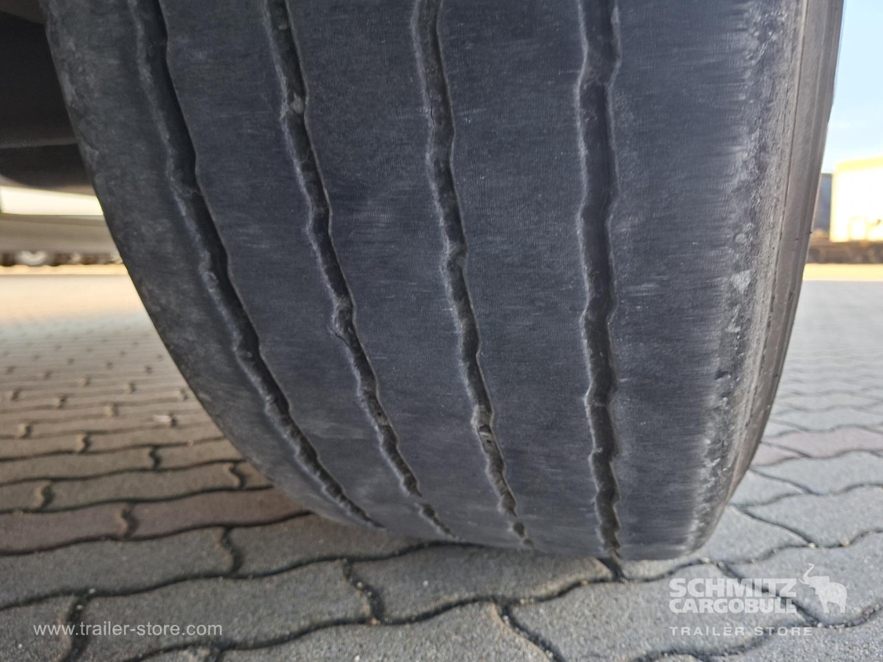 SCHMITZ Mélyhűtő koffer Multitemp - Изотермический полуприцеп: фото 3 SCHMITZ Mélyhűtő koffer Multitemp - Изотермический полуприцеп: фото 3