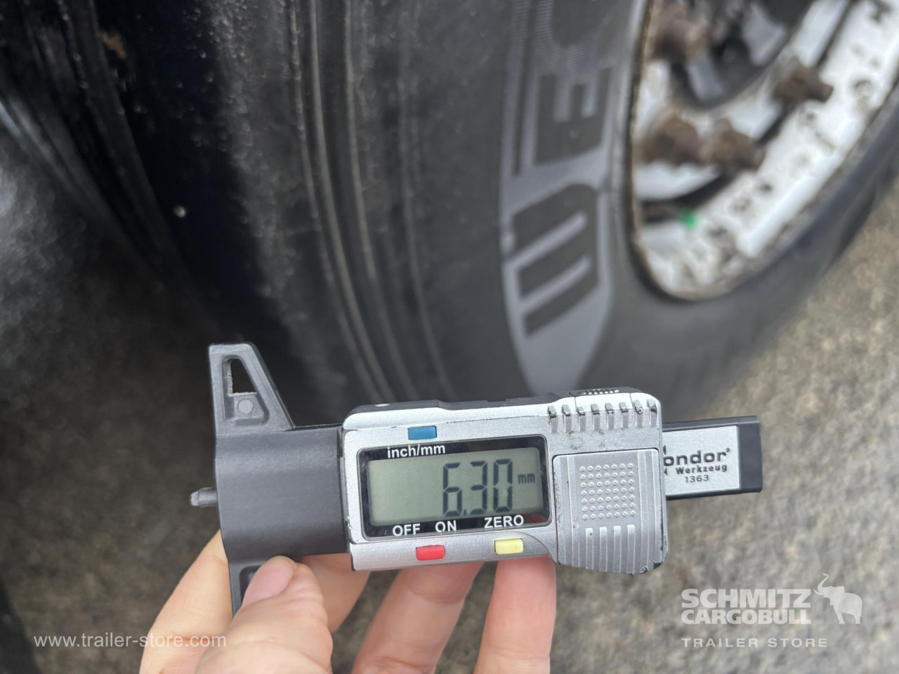 SCHMITZ Curtainsider Mega - Тентованный полуприцеп: фото 3 SCHMITZ Curtainsider Mega - Тентованный полуприцеп: фото 3