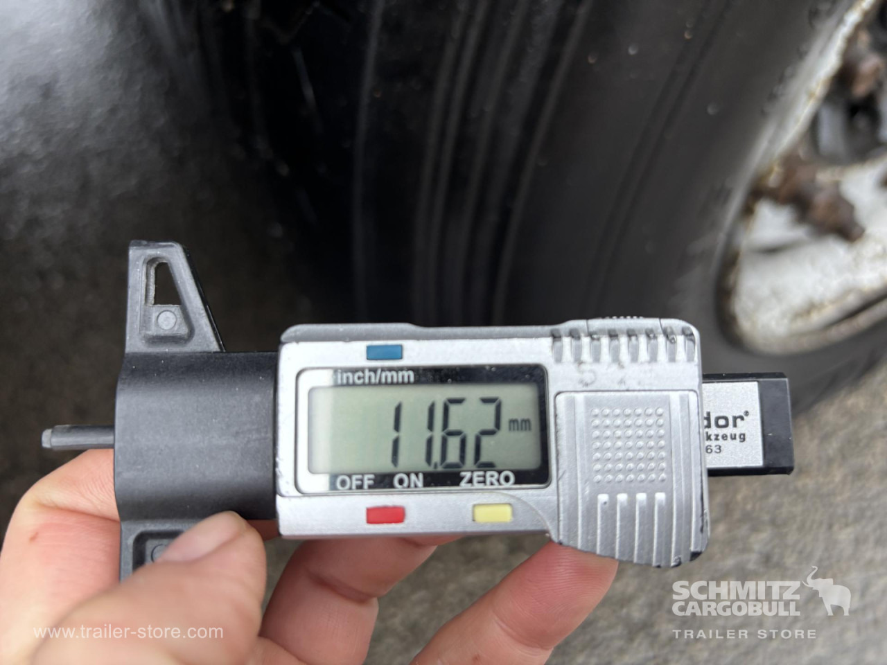 SCHMITZ Curtainsider Mega - Тентованный полуприцеп: фото 2 SCHMITZ Curtainsider Mega - Тентованный полуприцеп: фото 2