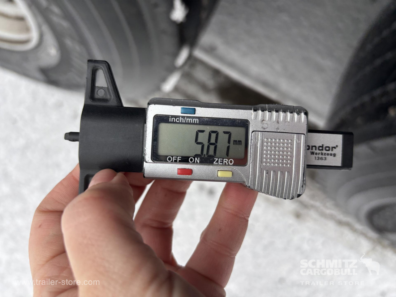 SCHMITZ Curtainsider Standard - Тентованный полуприцеп: фото 4 SCHMITZ Curtainsider Standard - Тентованный полуприцеп: фото 4