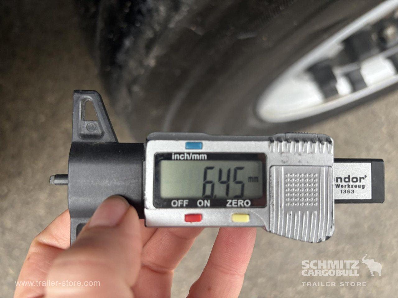 SCHMITZ Curtainsider Standard - Тентованный полуприцеп: фото 2 SCHMITZ Curtainsider Standard - Тентованный полуприцеп: фото 2