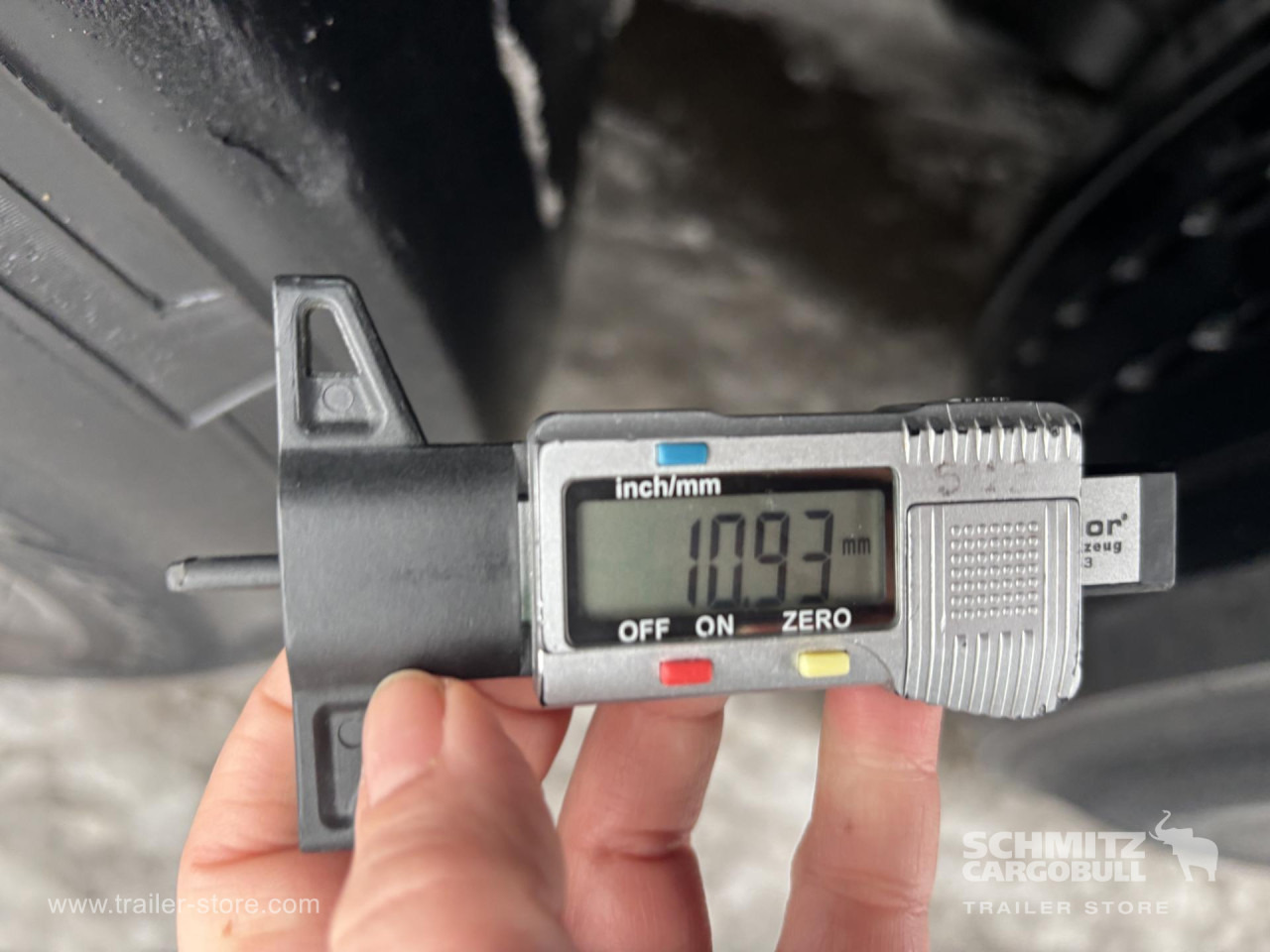 SCHMITZ Curtainsider Standard - Тентованный полуприцеп: фото 4 SCHMITZ Curtainsider Standard - Тентованный полуприцеп: фото 4