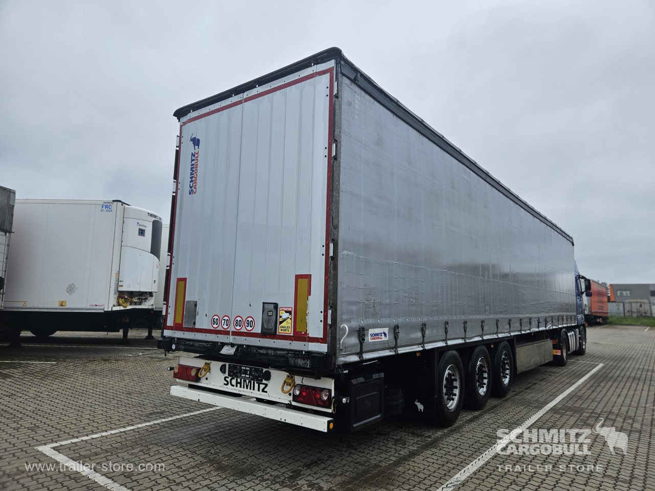SCHMITZ Curtainsider Standard - Тентованный полуприцеп: фото 1 SCHMITZ Curtainsider Standard - Тентованный полуприцеп: фото 1