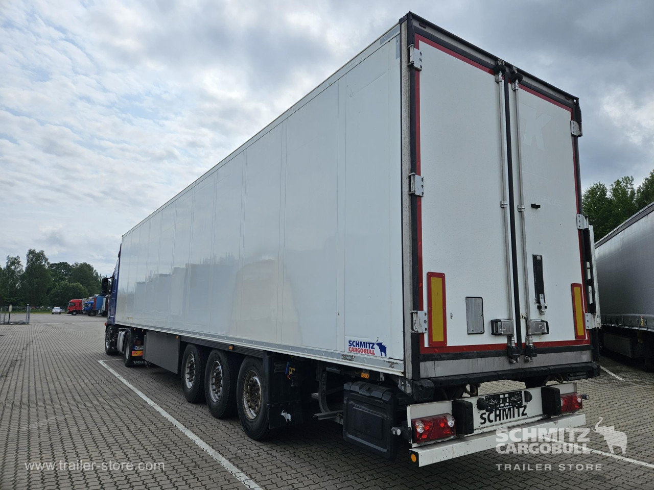 SCHMITZ Reefer Standard Double deck - Изотермический полуприцеп: фото 2 SCHMITZ Reefer Standard Double deck - Изотермический полуприцеп: фото 2