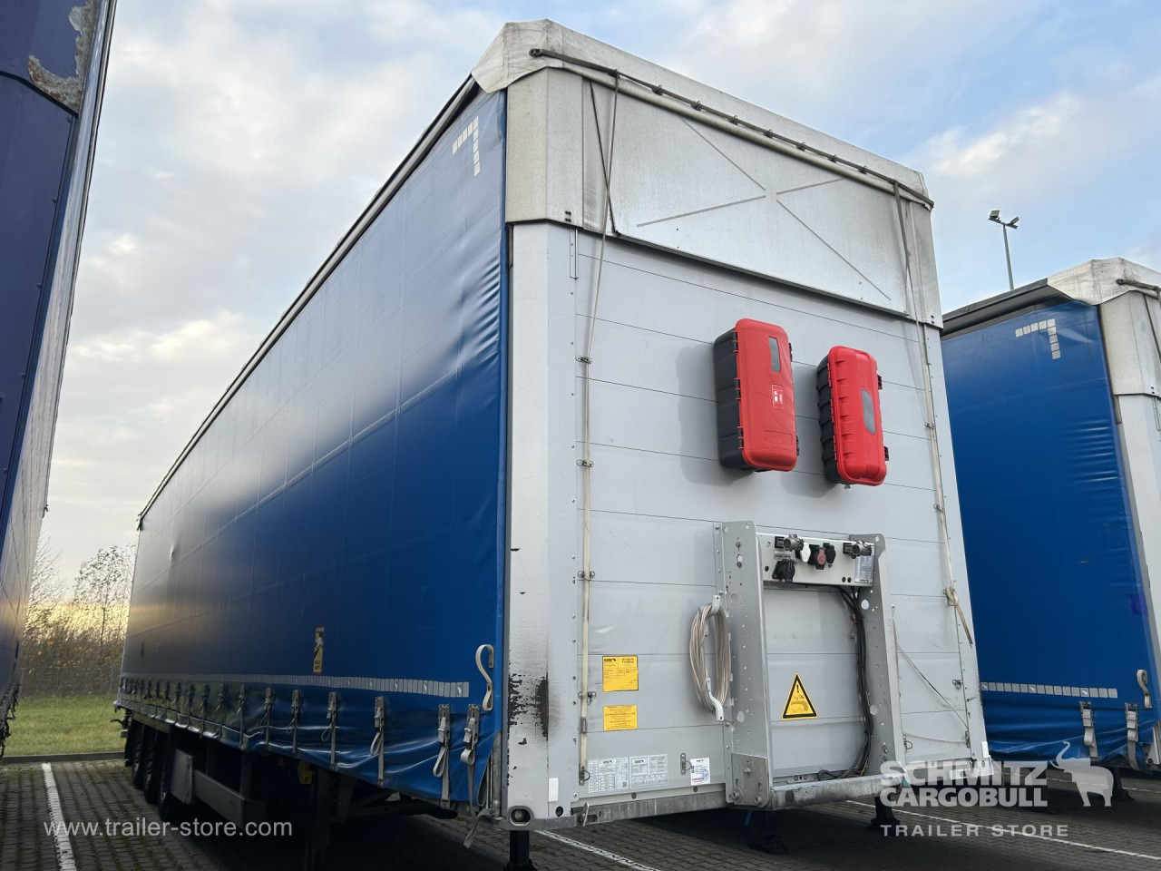 SCHMITZ Curtainsider Mega - Тентованный полуприцеп: фото 1 SCHMITZ Curtainsider Mega - Тентованный полуприцеп: фото 1
