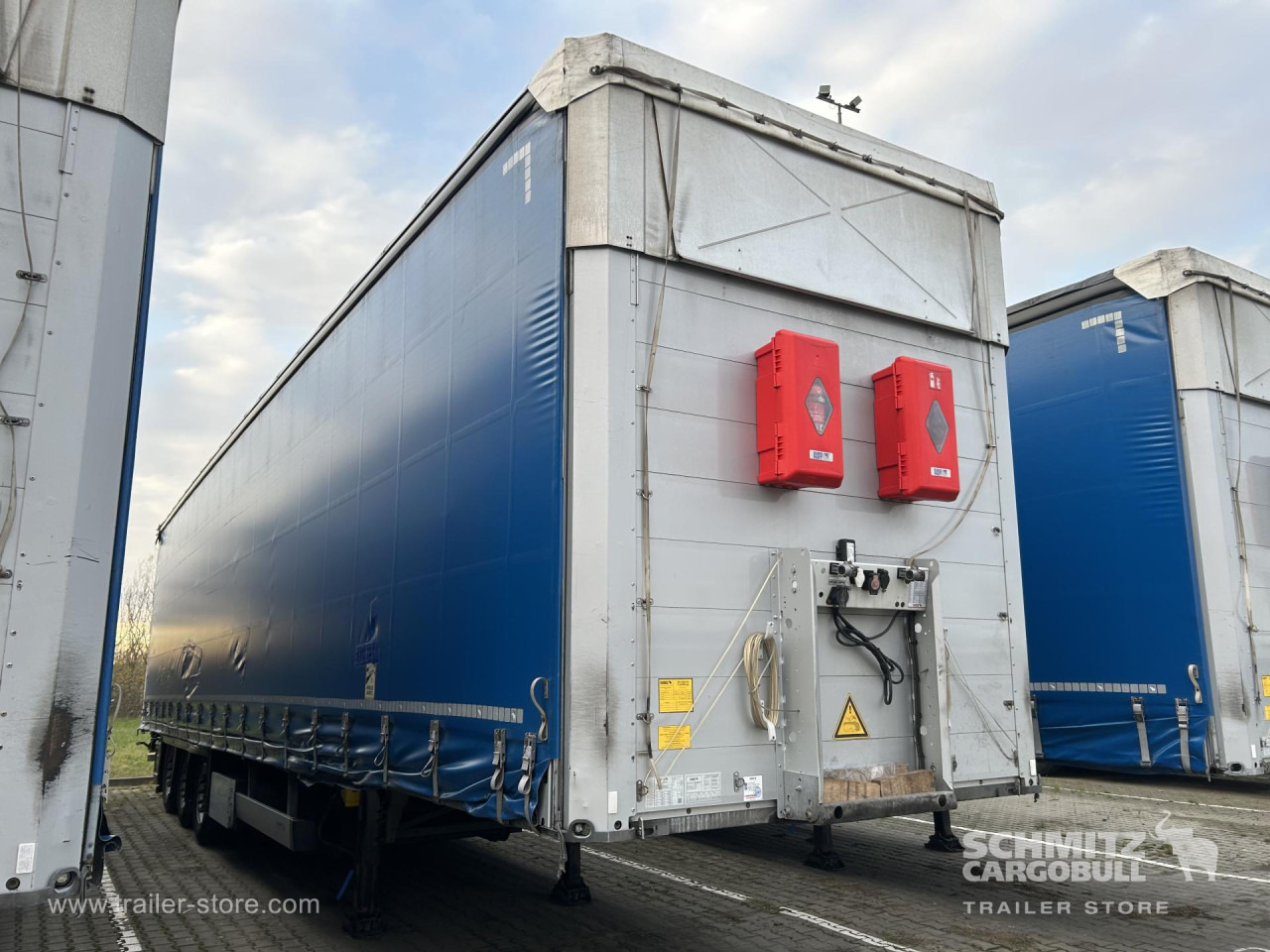 SCHMITZ Curtainsider Mega - Тентованный полуприцеп: фото 1 SCHMITZ Curtainsider Mega - Тентованный полуприцеп: фото 1