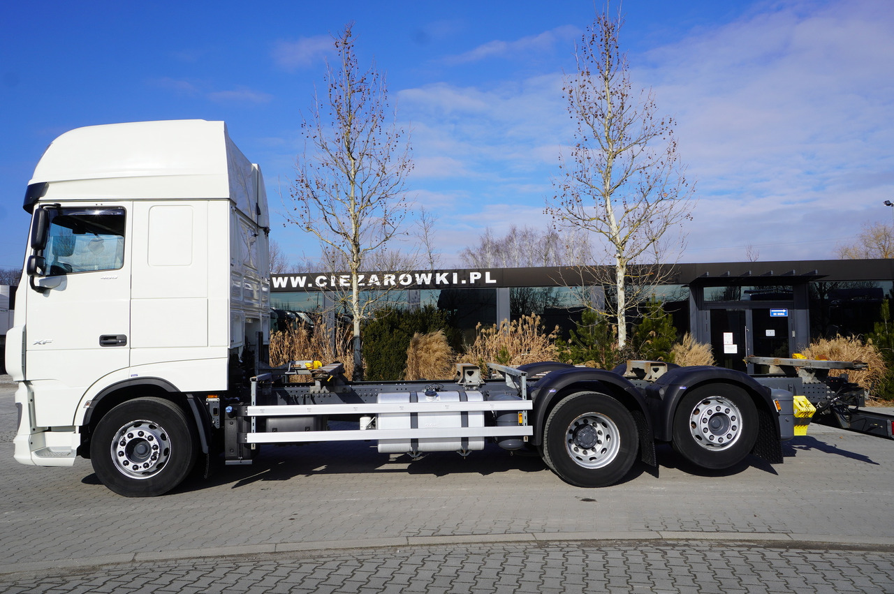 DAF XF 480 SSC / 6x2 / BDF / standard / 380 tho.km - Грузовик-контейнеровоз/ Сменный кузов: фото 4 DAF XF 480 SSC / 6x2 / BDF / standard / 380 tho.km - Грузовик-контейнеровоз/ Сменный кузов: фото 4
