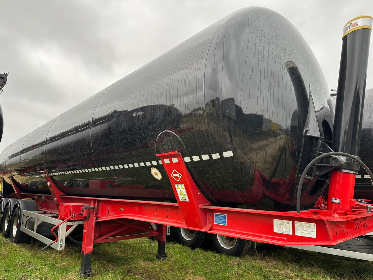 FELDBINDER 334C 15 A-1-1-40 Silo tank / 66 m3 / 2022 / 20 units - Полуприцеп цистерна для сыпучих грузов: фото 3 FELDBINDER 334C 15 A-1-1-40 Silo tank / 66 m3 / 2022 / 20 units - Полуприцеп цистерна для сыпучих грузов: фото 3