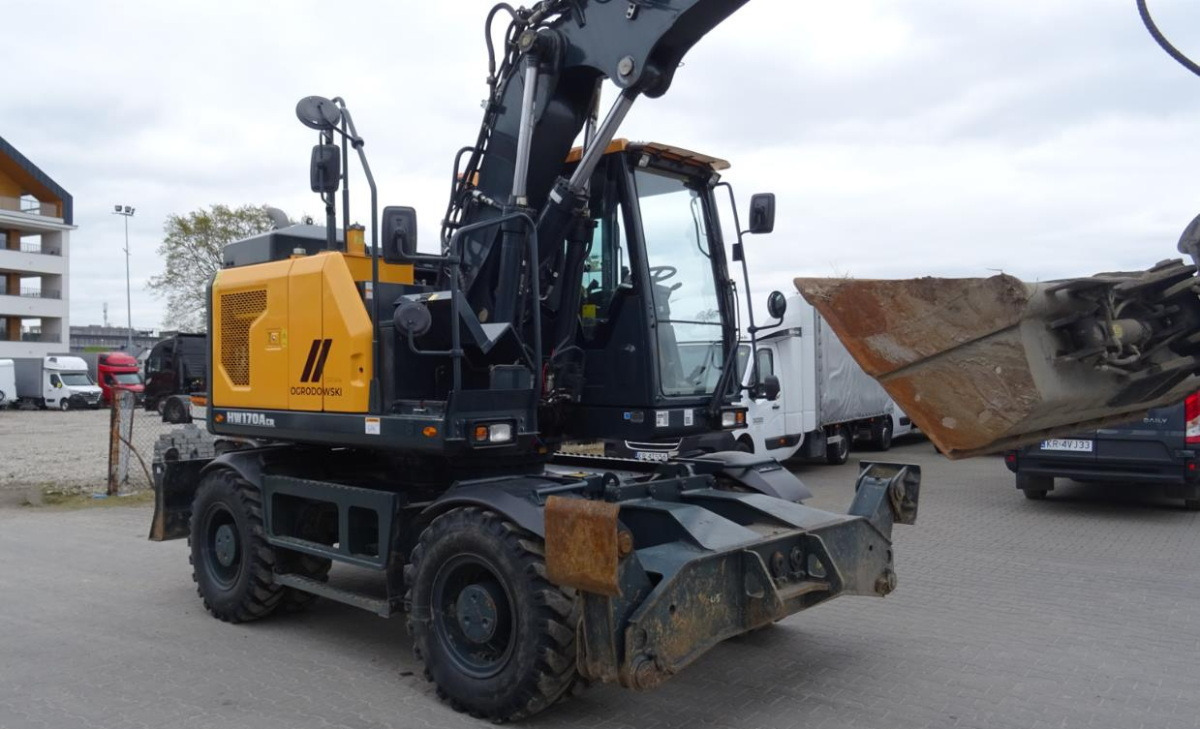 HYUNDAI HW170 ACR wheel excavator / 2000 MTH / 2022 / A/C - Колёсный экскаватор: фото 3 HYUNDAI HW170 ACR wheel excavator / 2000 MTH / 2022 / A/C - Колёсный экскаватор: фото 3