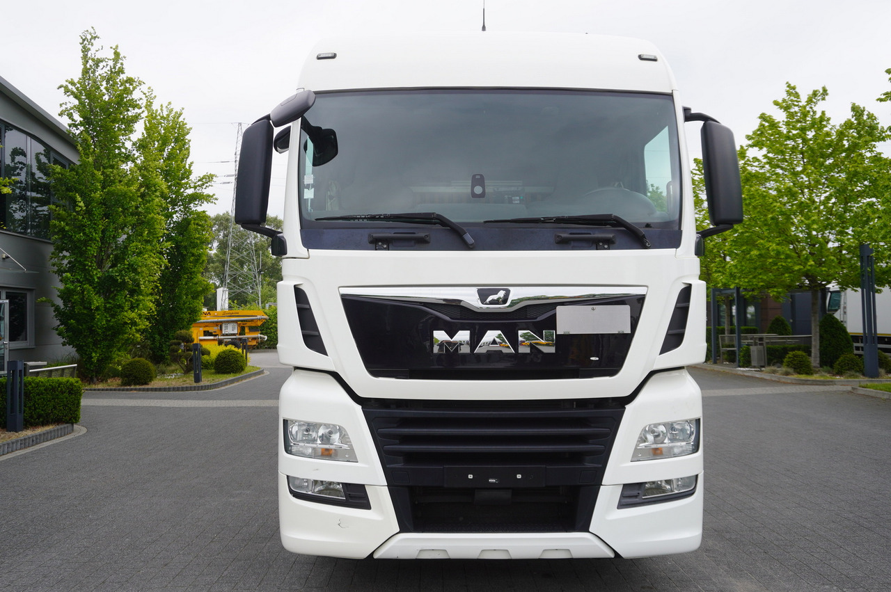 Грузовик с закрытым кузовом MAN TGX 18.430 / 18 EPAL box / Fruehauf 18 EPAL box trailer / 2021: фото 6