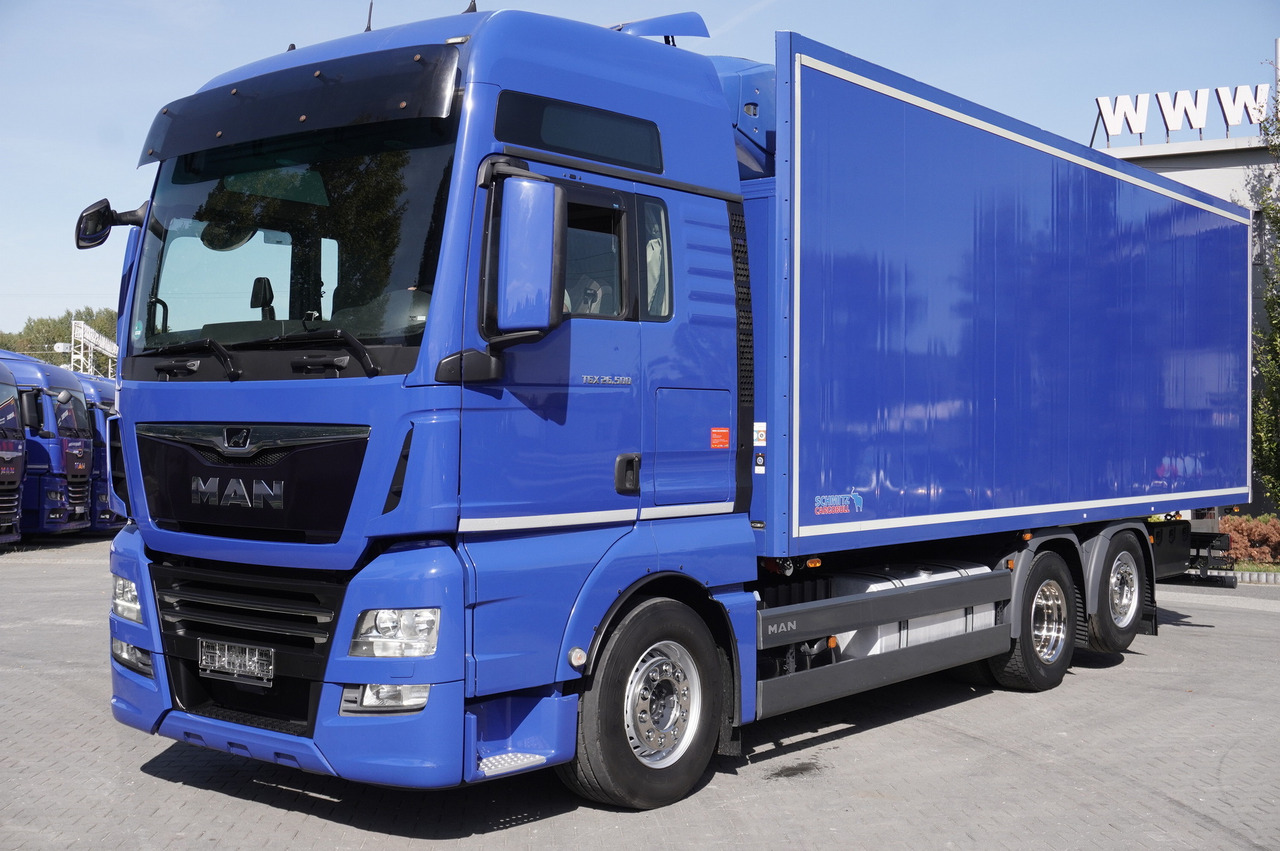 MAN TGX 26.500 E6 XXL / Schmitz 19 pallets / Thermoking / steering axle - Рефрижератор: фото 1 MAN TGX 26.500 E6 XXL / Schmitz 19 pallets / Thermoking / steering axle - Рефрижератор: фото 1