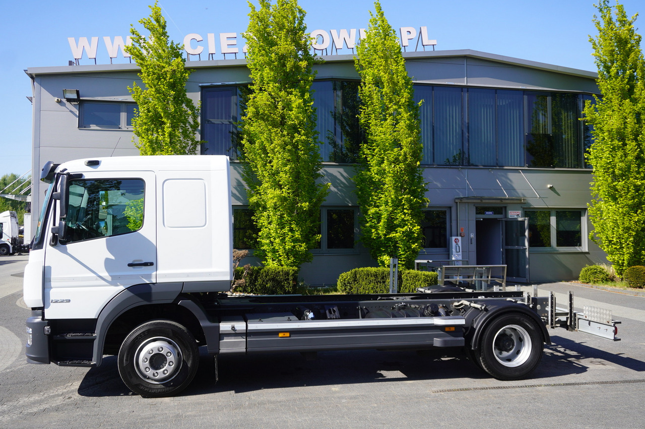 MERCEDES-BENZ 1223 / Full ADR / 440 cm chassis / Sleeper cab / 175 tho. km - Грузовик-шасси: фото 4 MERCEDES-BENZ 1223 / Full ADR / 440 cm chassis / Sleeper cab / 175 tho. km - Грузовик-шасси: фото 4