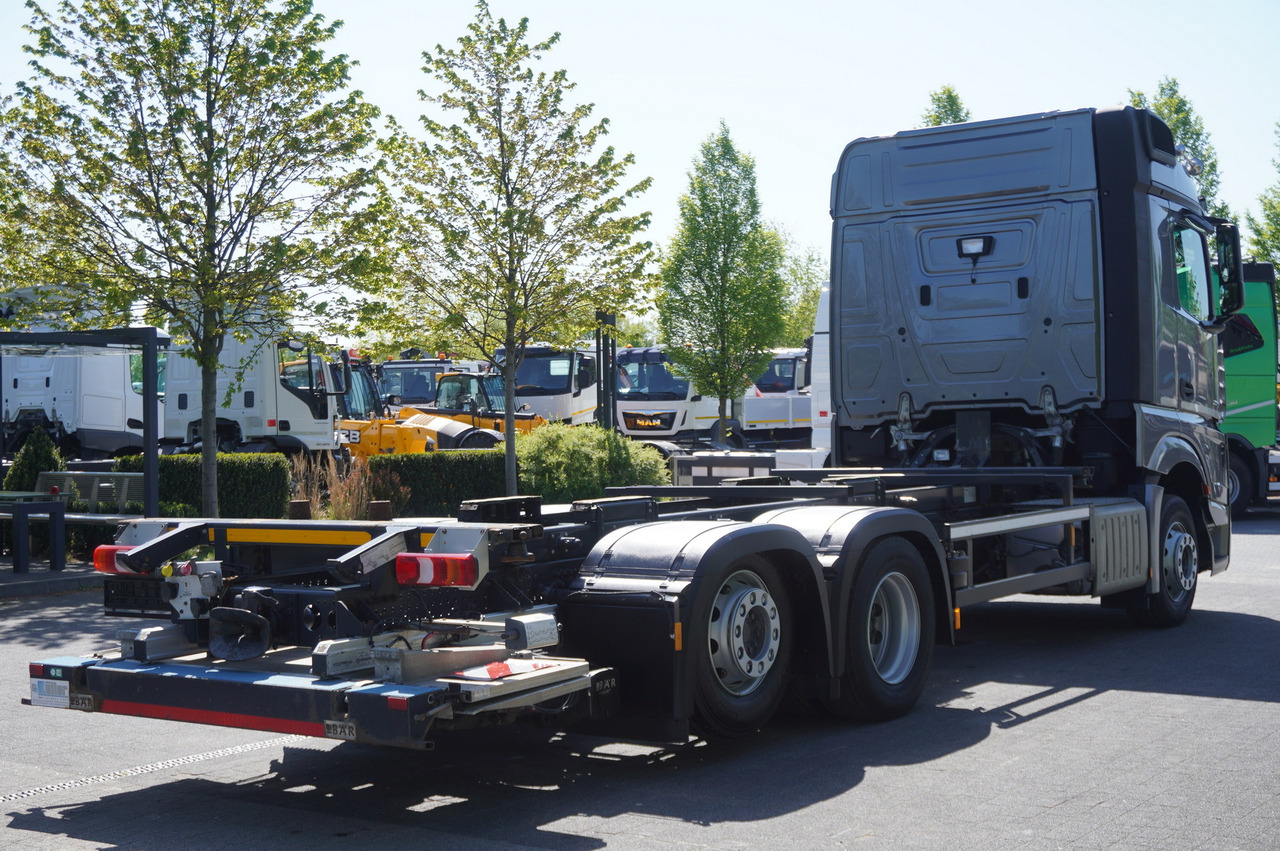 MERCEDES-BENZ Actros 2542 / XXL cabin / BDF / 190 tho. km - Грузовик-контейнеровоз/ Сменный кузов: фото 5 MERCEDES-BENZ Actros 2542 / XXL cabin / BDF / 190 tho. km - Грузовик-контейнеровоз/ Сменный кузов: фото 5