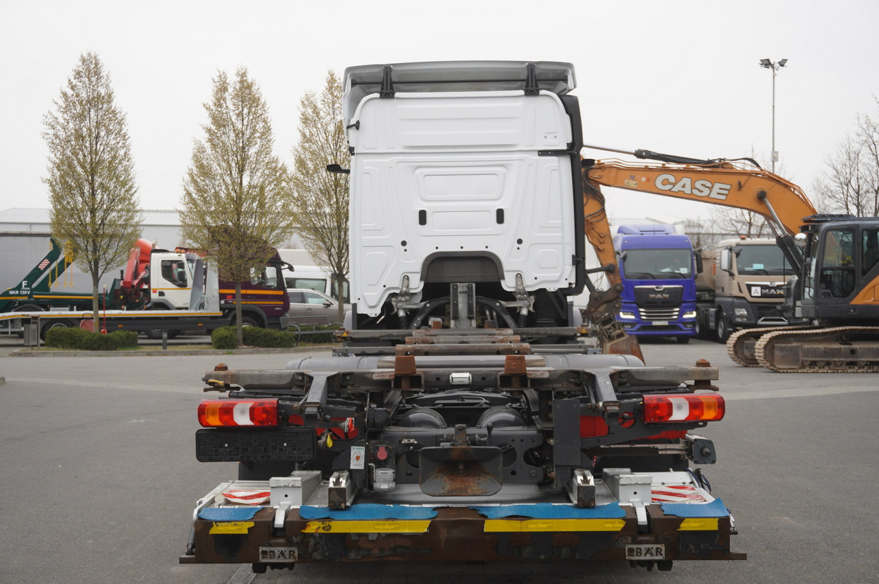 MERCEDES-BENZ Actros 2545 6×2 MP5 / ADR / several units - Грузовик-контейнеровоз/ Сменный кузов: фото 4 MERCEDES-BENZ Actros 2545 6×2 MP5 / ADR / several units - Грузовик-контейнеровоз/ Сменный кузов: фото 4