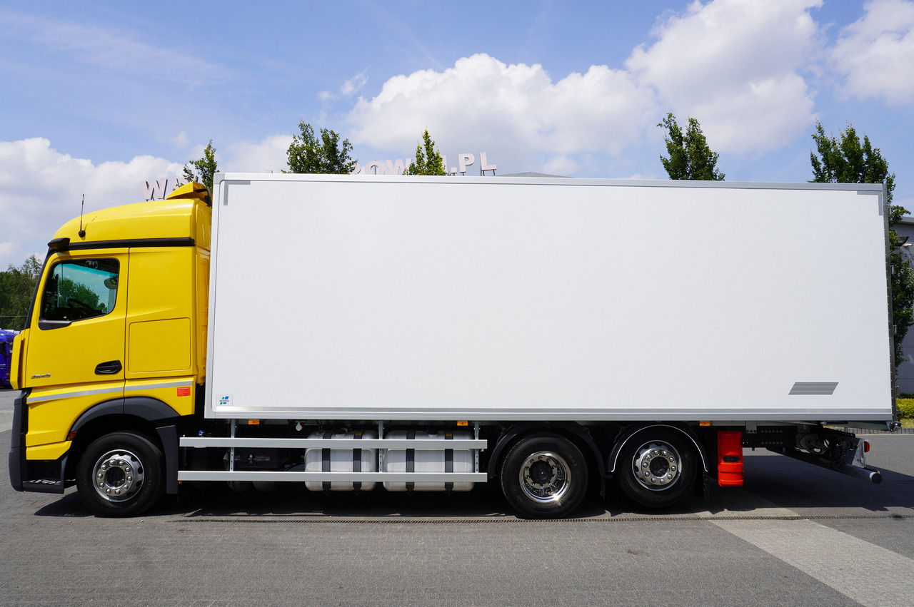 MERCEDES-BENZ Actros 2545 MP5 6×2 E6 / NEW Igloocar refrigerator / 19 pallets / Carrier Supra 850 - Рефрижератор: фото 2 MERCEDES-BENZ Actros 2545 MP5 6×2 E6 / NEW Igloocar refrigerator / 19 pallets / Carrier Supra 850 - Рефрижератор: фото 2