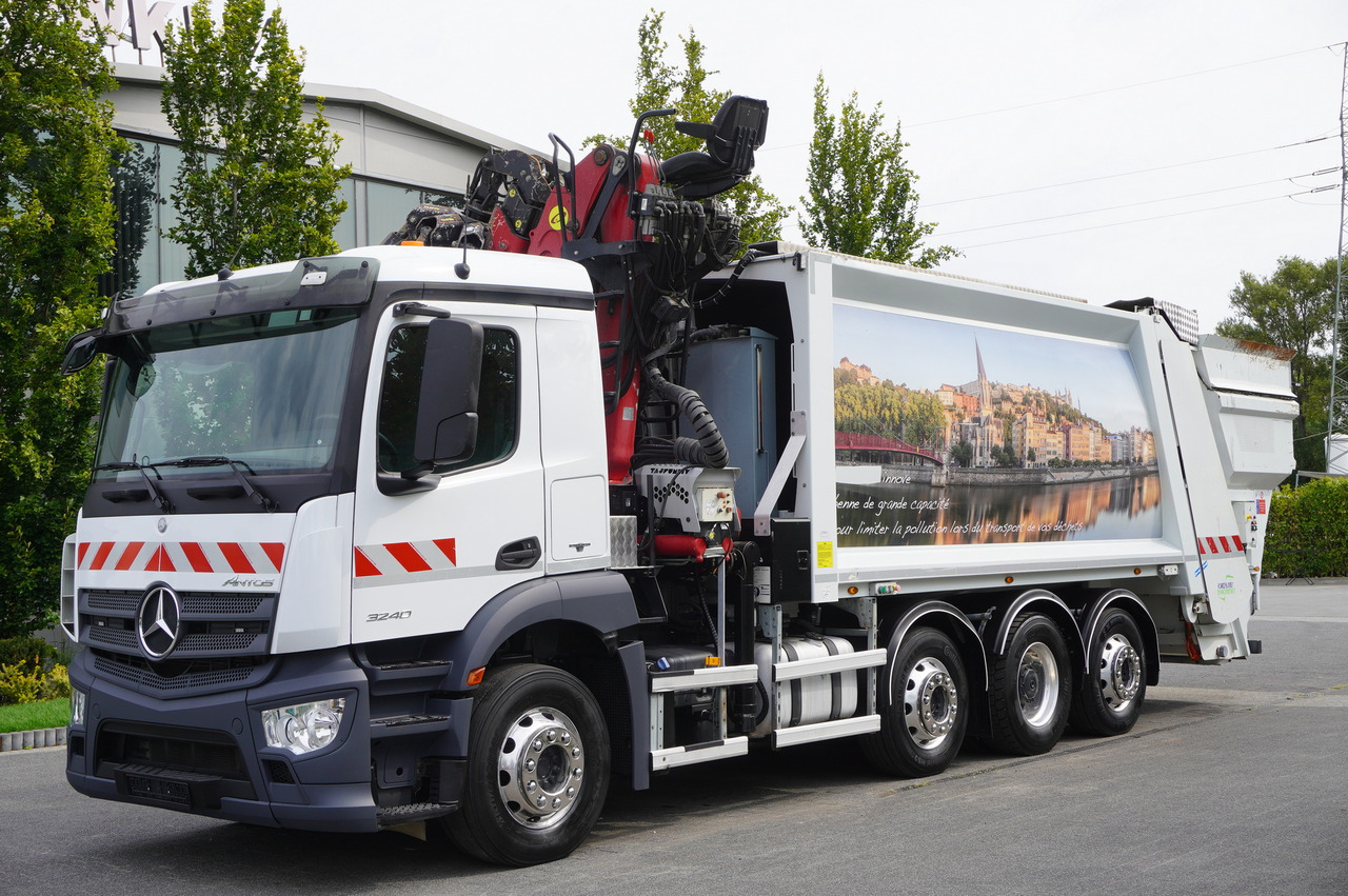 MERCEDES-BENZ Antos 3240 8x2 / Tajfun 5T crane / Farid Industries garbage truck/ 3 steered axles - Ассенизатор: фото 3 MERCEDES-BENZ Antos 3240 8x2 / Tajfun 5T crane / Farid Industries garbage truck/ 3 steered axles - Ассенизатор: фото 3