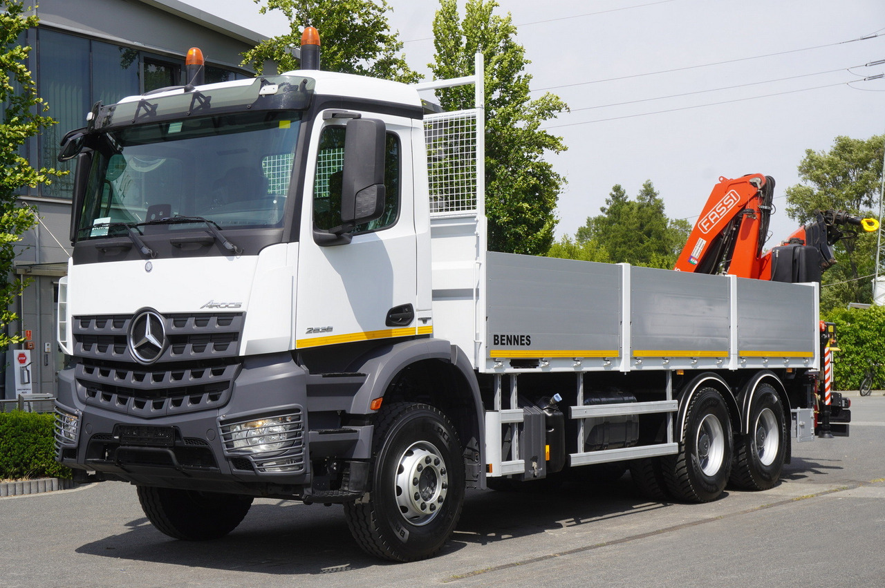 MERCEDES-BENZ Arocs 2633 flatbed truck / Crane FASSI F155A.0.23 / REMOTE CONTROL / 230,000 km - Грузовик бортовой/ Платформа, Автоманипулятор: фото 2 MERCEDES-BENZ Arocs 2633 flatbed truck / Crane FASSI F155A.0.23 / REMOTE CONTROL / 230,000 km - Грузовик бортовой/ Платформа, Автоманипулятор: фото 2
