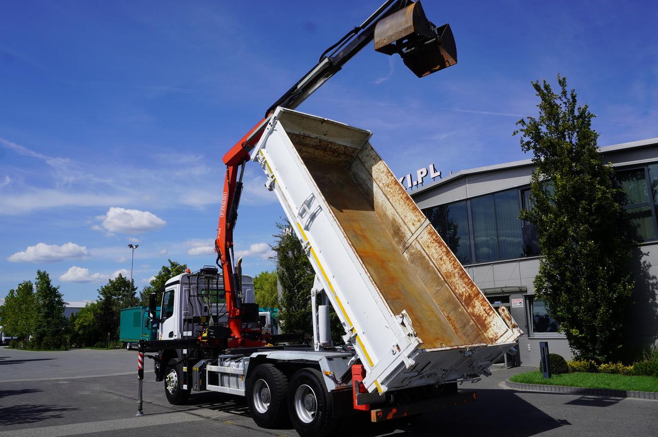 MERCEDES-BENZ Arocs 2636 / 6x4 / HDS Fassi / 3-Way Tipper / Bortmatic - Самосвал, Автоманипулятор: фото 5 MERCEDES-BENZ Arocs 2636 / 6x4 / HDS Fassi / 3-Way Tipper / Bortmatic - Самосвал, Автоманипулятор: фото 5