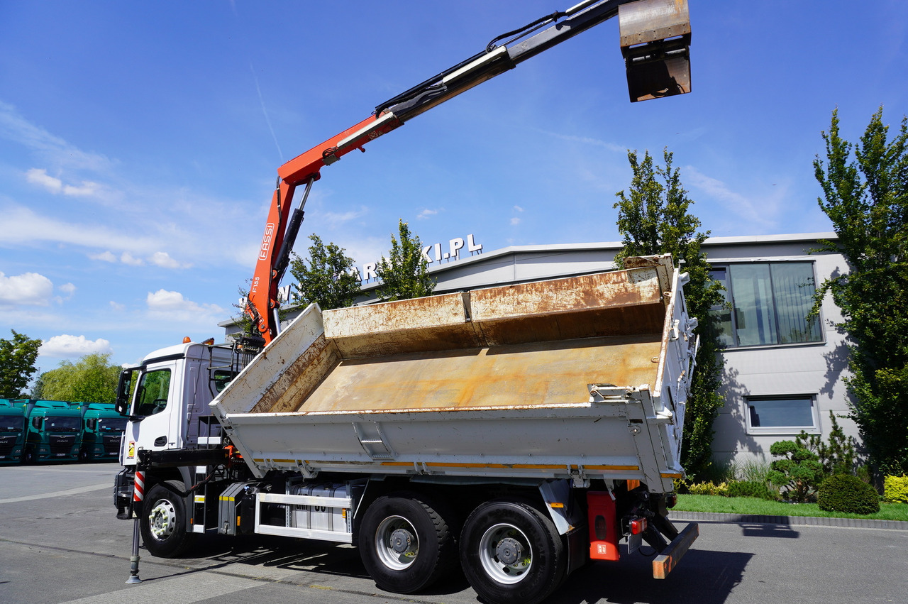 MERCEDES-BENZ Arocs 2636 / 6x4 / HDS Fassi / 3-Way Tipper / Bortmatic - Самосвал, Автоманипулятор: фото 3 MERCEDES-BENZ Arocs 2636 / 6x4 / HDS Fassi / 3-Way Tipper / Bortmatic - Самосвал, Автоманипулятор: фото 3