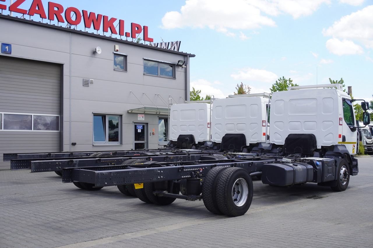 RENAULT D16 / Chassis 7.5 m / Differential lock / 170 tho. km / 3 units - Грузовик-шасси: фото 3 RENAULT D16 / Chassis 7.5 m / Differential lock / 170 tho. km / 3 units - Грузовик-шасси: фото 3