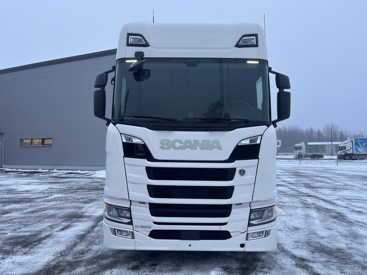 SCANIA R500 / Truck chassis / Retarder / Sleeper cab - Грузовик-шасси: фото 4 SCANIA R500 / Truck chassis / Retarder / Sleeper cab - Грузовик-шасси: фото 4