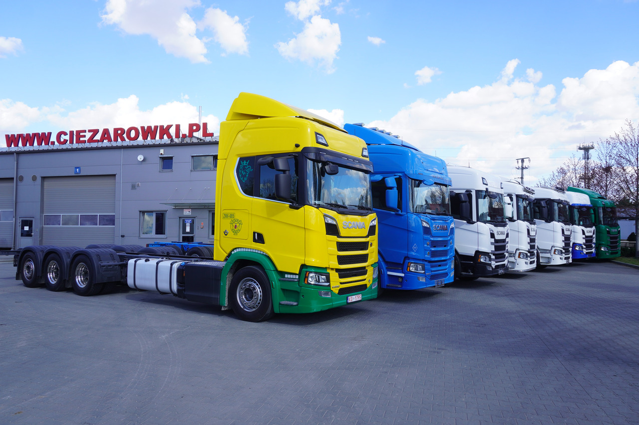 SCANIA R650 V8 / 650 HP/ frame 8.8 m / steered 4th axis / 20 units - Автоманипулятор: фото 1 SCANIA R650 V8 / 650 HP/ frame 8.8 m / steered 4th axis / 20 units - Автоманипулятор: фото 1